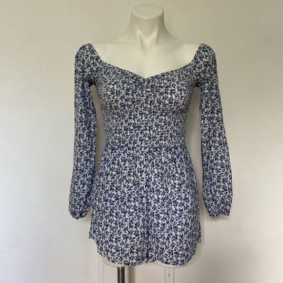 Hollister Smocked Long Sleeve Floral Shorts Romper - Picture 8 of 8